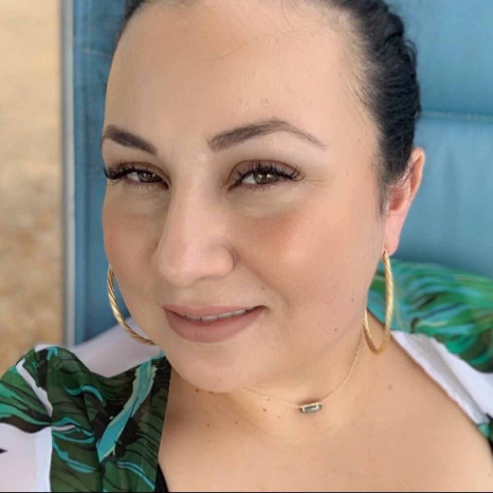 Meet your Posher, Miriam